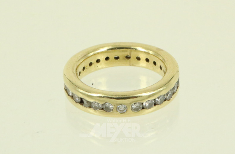 Allianzring mit 27 kl. Diamanten, zus. ca. 0,80ct.