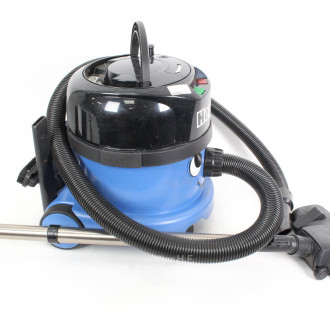 Staubsauger mit Zubehör