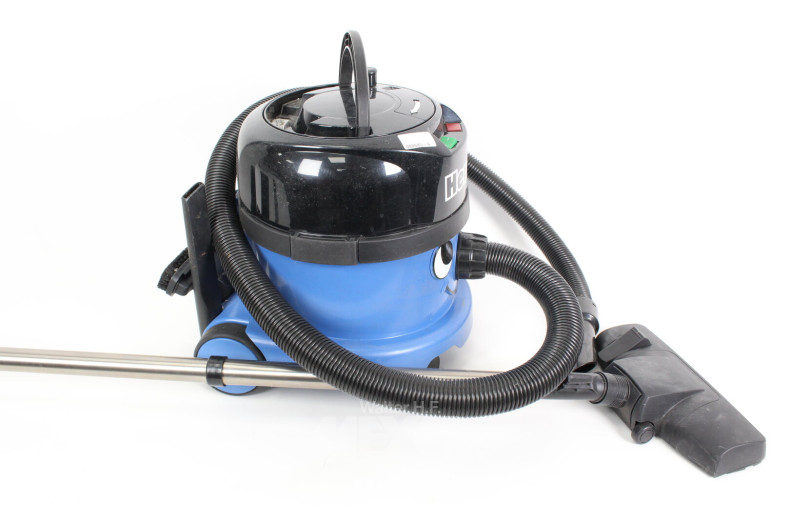 Staubsauger mit Zubehör