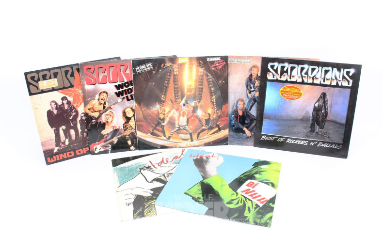 unfangreiche Schallplattensammlung, überwiegend Maxi und DJ-Pressungen, von ca. 3.000 Stück