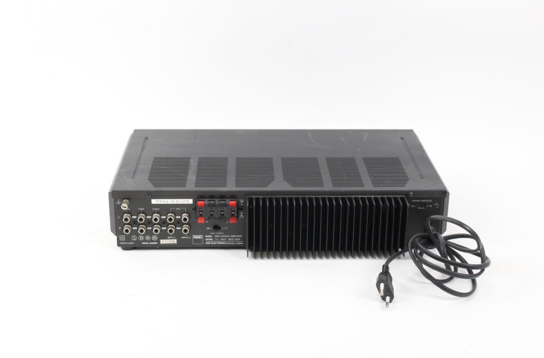 Verstärker NAD, 3125