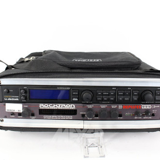 2 Gitarren-Multi-Effekte im 19" Rack