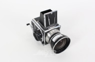 analoge Mittelformat-Fotokamera mit Objektiv FLEKTOGON 2,8/65