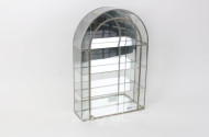 Kl. Hängevitrine mit Spiegelrückwand