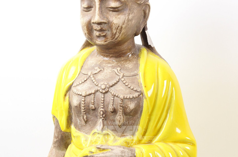 3 asiatische Figuren