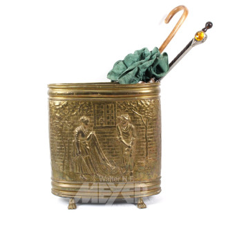 Schirmständer mit 2 Schirmen und 1 Gehstock