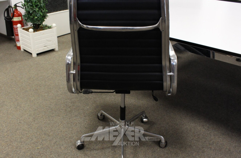 Schreibtisch- / Besucherstuhl nach Charles Eames