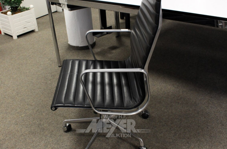 Schreibtisch- / Besucherstuhl nach Charles Eames