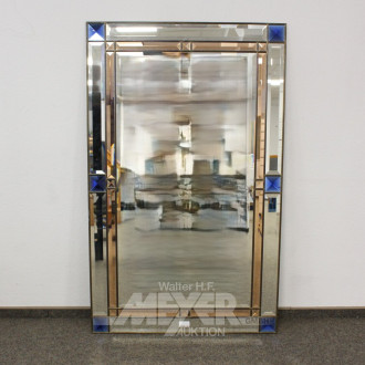 gr. Wandspiegel mit farbiger Facettierung