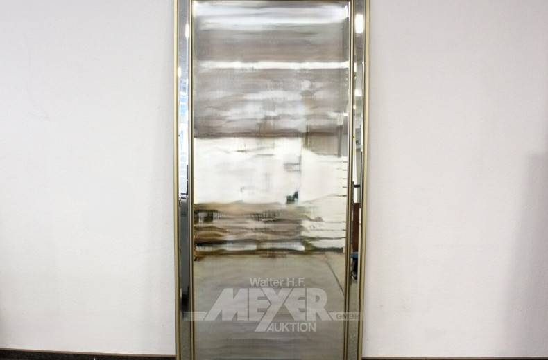 Gr. Wandspiegel, facettiert mit goldfarbenem Holzrahmen