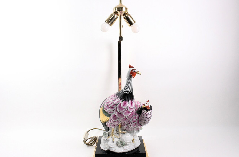 gr. Tischlampe, zweiflammig, mit Fasanenpaar aus Porzellan