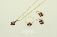 Schmuckgarnitur mit roten Schmucksteinen besetzt, best. aus: Halskette, Ring und Ohrgehänge