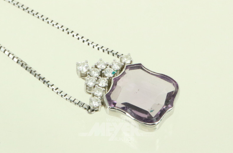 Collier mit 1 Amethyst in Wappenform sowie 10 kl. Brillanten