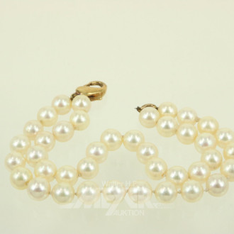 Zweireihiges Perlenarmband mit Schließe in 585 GG