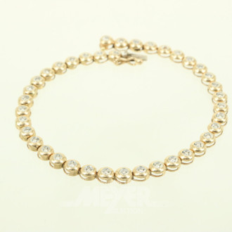 zartes Tennisarmband mit kl. Besatzsteinen