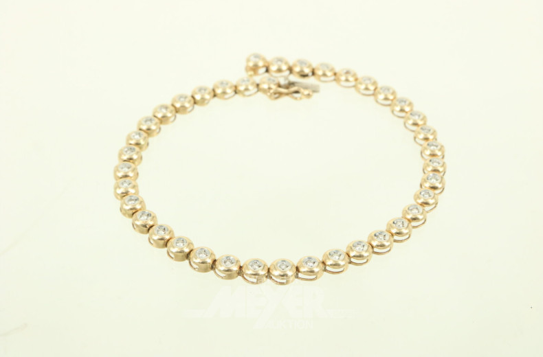 zartes Tennisarmband mit kl. Besatzsteinen