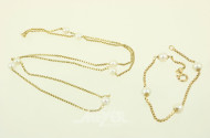 2-teiliges Schmuck-Set, best. aus Halskette und Armband, jew. besetzt mit Perlen