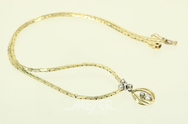 Collier mit 6 kl. Brillanten