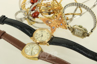 Kl. Konvolut Modeschmuck und Armbanduhren