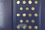 Sammlung 'Die offiziellen 2-Euro-Gedenkmünzen'