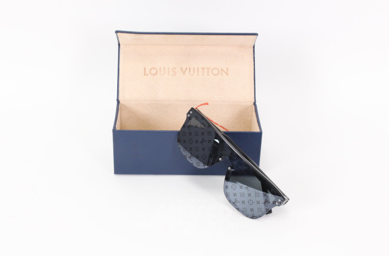 Sonnenbrille 'Waimea', schmalere Passform, mit Etui in Blau