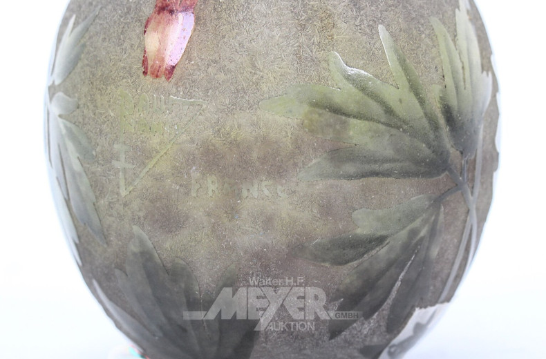 Kl. Vase mit roten Columbinen