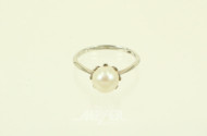 Damenring, besetzt mit 1 Perle