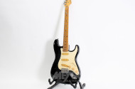 E-Gitarre, bez. FERNANDES (Stratocaster-Form), schwarz