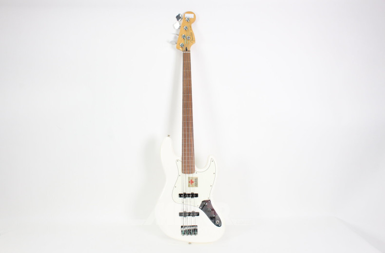 E-Bassgitarre, weiß