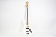 E-Bassgitarre, weiß