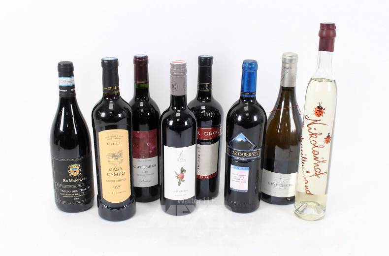 15 Flaschen Weine und Spirituosen aus aller Welt, 1992-2018
