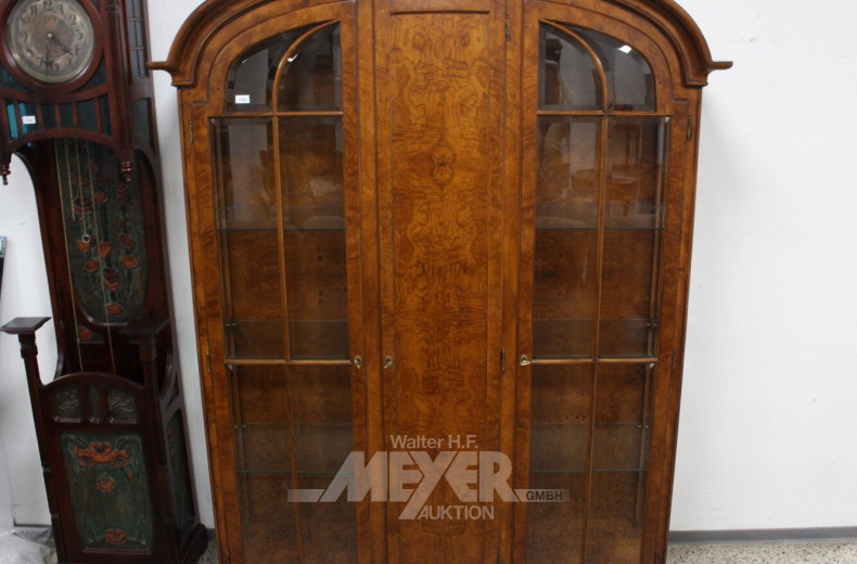 Wohnzimmerschrank, 3-türig