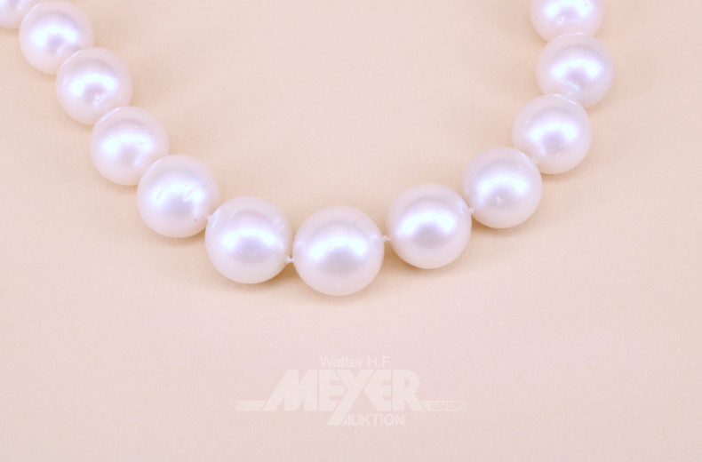 Südsee-Perlencollier mit 750er WG-Kugelschließe