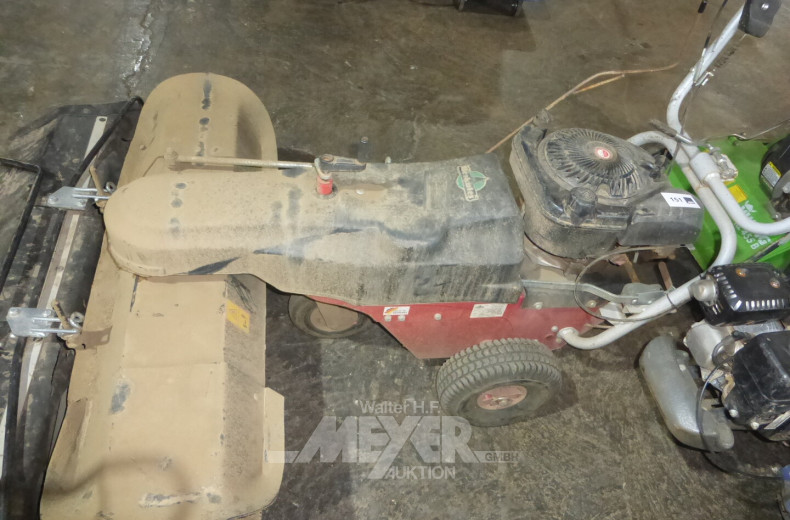 Benzin- Kehrmaschine