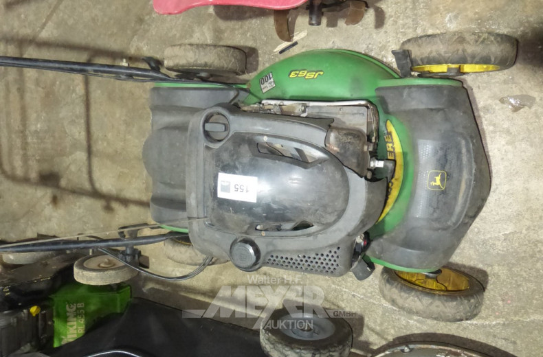Benzin-Rasenmäher