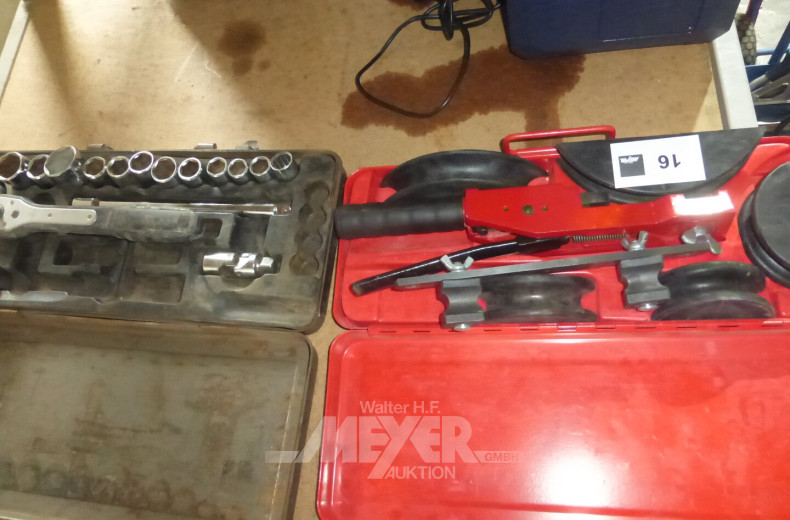 Steckschlüsselkasten, unvollständig sowie 1 Handrohrbieger