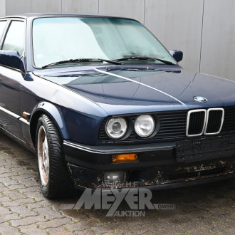 BMW 318i E30 limousine, saturnblau