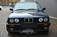BMW 318i E30 limousine, saturnblau