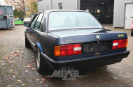 BMW 318i E30 limousine, saturnblau