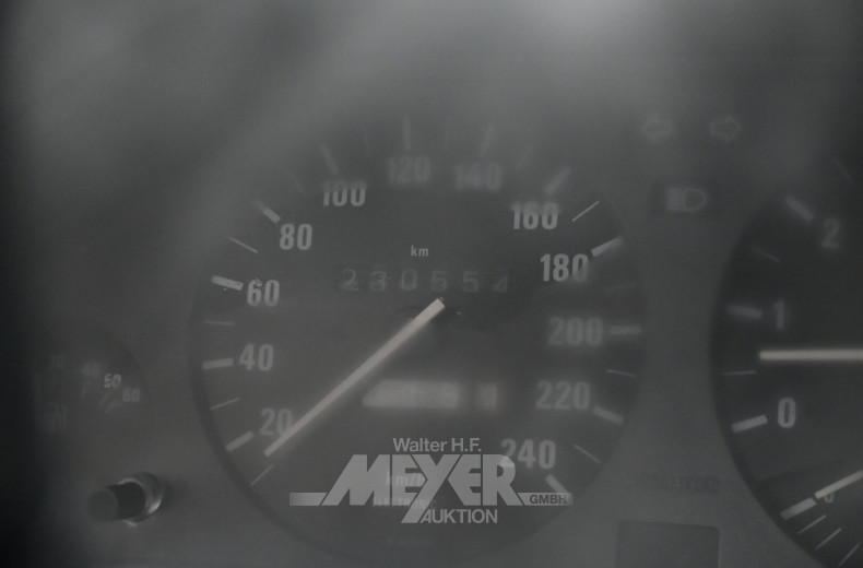 BMW 318i E30 limousine, saturnblau