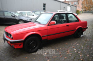 BMW 316i E30 coupé, brillantrot