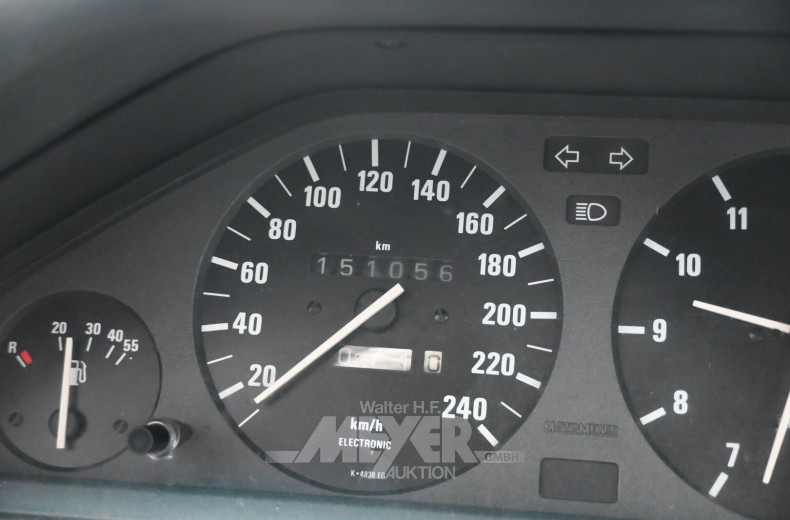 BMW 316i E30 coupé, brillantrot