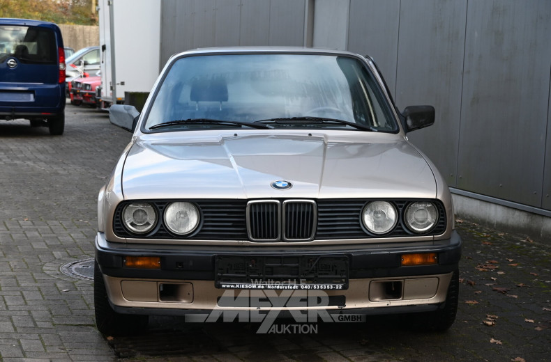 BMW 316i E30 limousine, kashmirsilber metallic