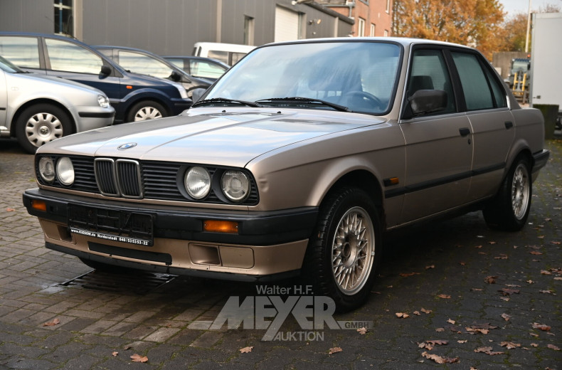 BMW 316i E30 limousine, kashmirsilber metallic