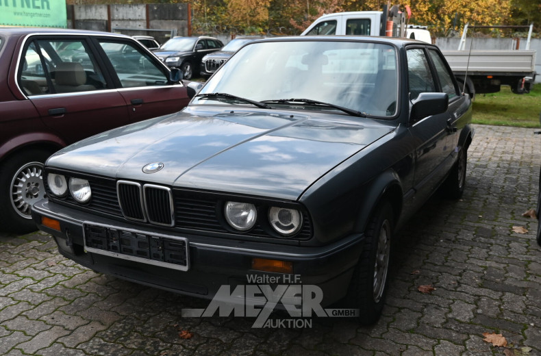 BMW 318i E30 coupé, lachssilber