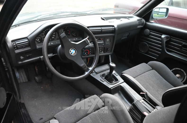 BMW 318i E30 coupé, lachssilber