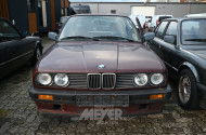 BMW 316i E30, limousine, burgundrot