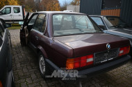 BMW 316i E30, limousine, burgundrot