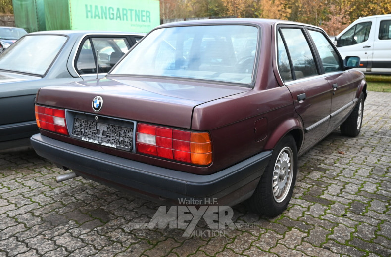 BMW 316i E30, limousine, burgundrot