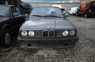 BMW 318i E30, limousine, lachssilber